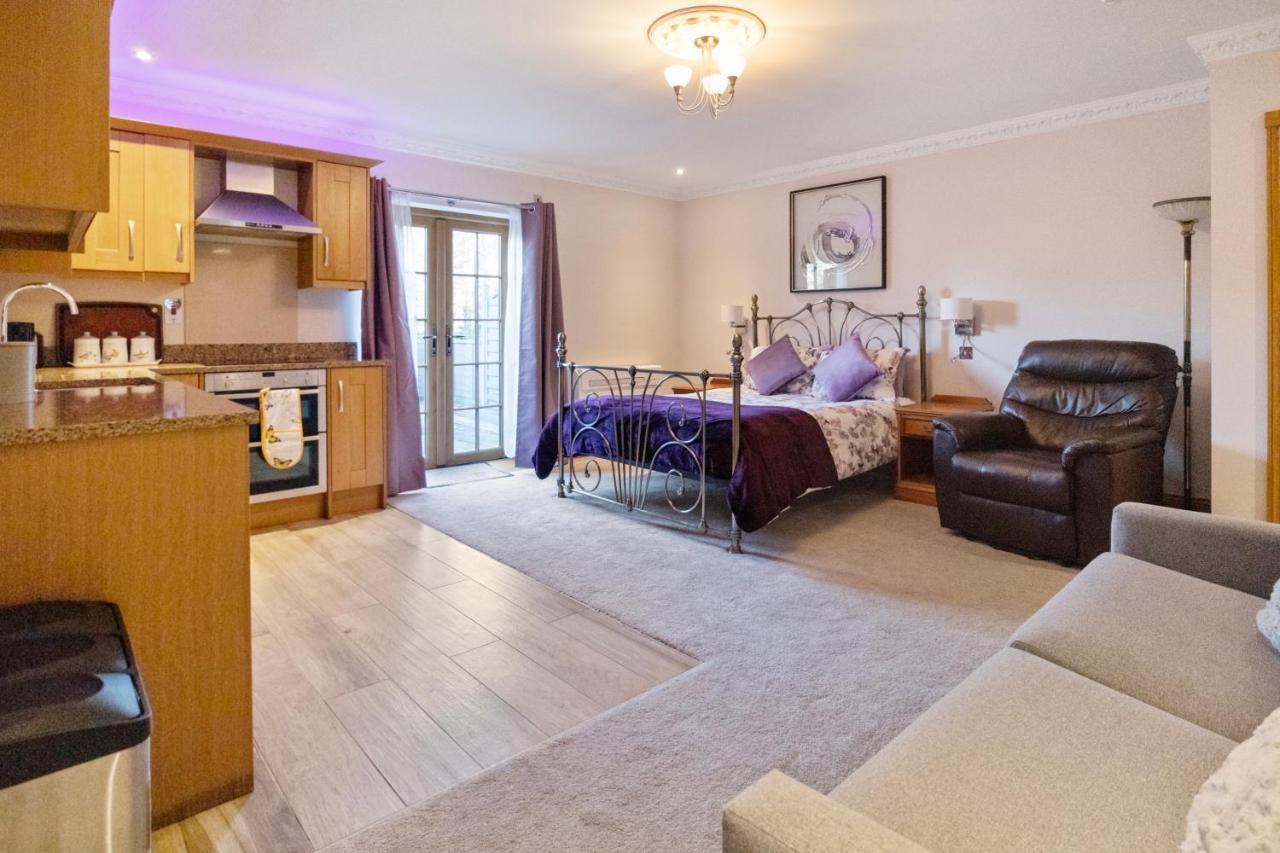 The - Apartment's Castel